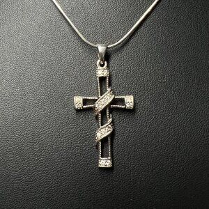 Vintage 925 Sterling Silver & CZ Stone Ribbon Cross Pendant  24" Chain Necklace